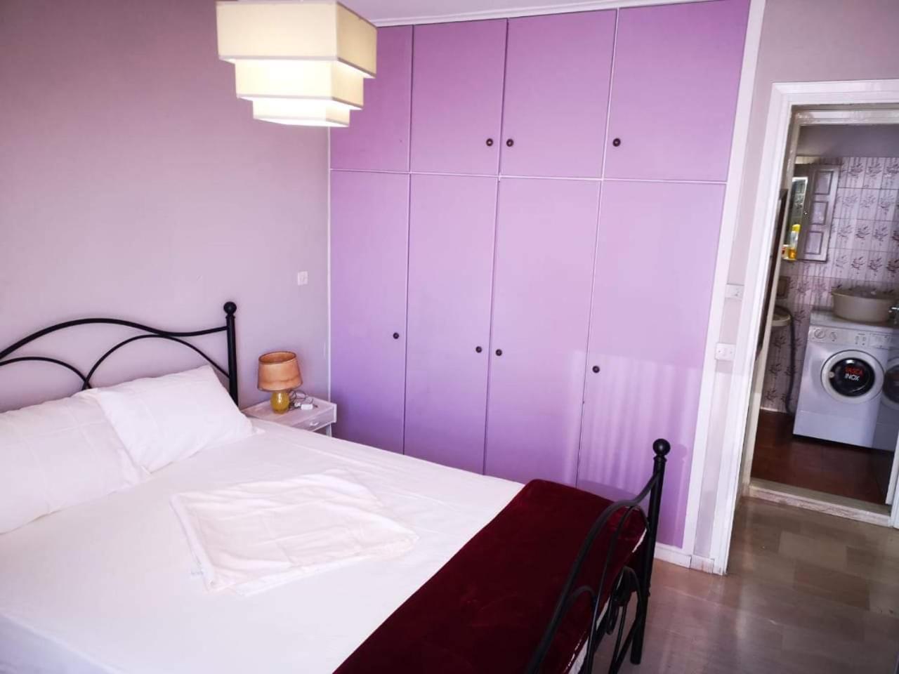 Comfortable Beachfront Apartment Loutraki  Exterior photo