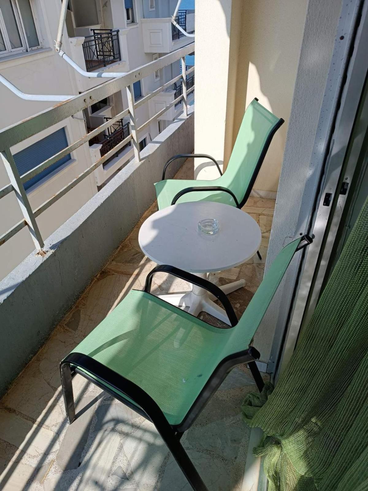 Comfortable Beachfront Apartment Loutraki  Exterior photo